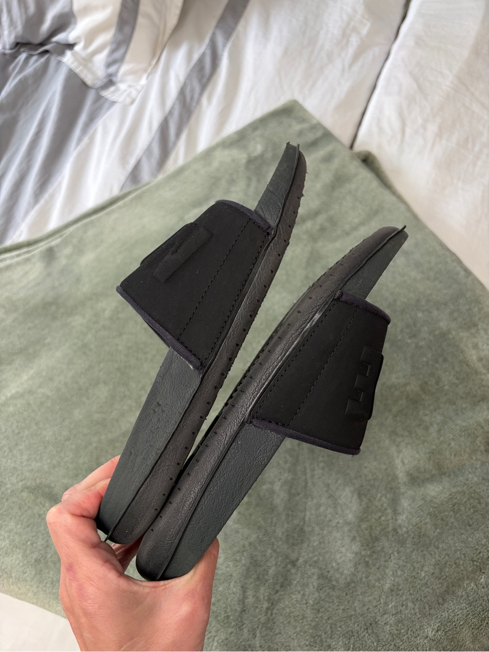 Nike Women's Offcourt Slides - Picture 11 of 11